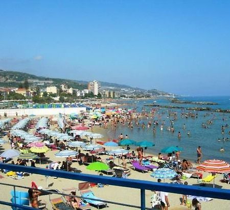 Appartament Fiori Di Mare 008059-Lt-0219 Apartman Taggia Kültér fotó
