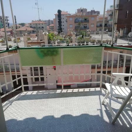 Appartament Fiori Di Mare 008059-Lt-0219 Apartman Taggia Kültér fotó
